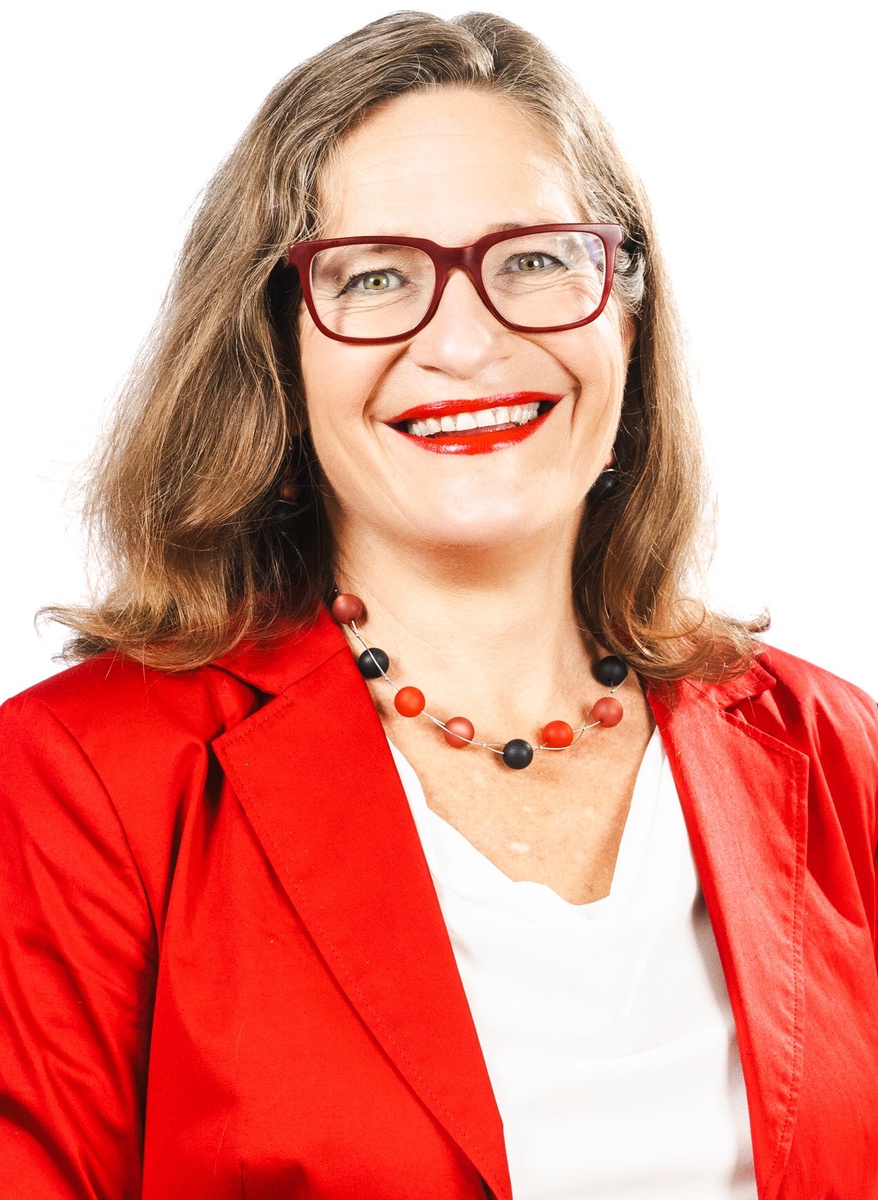 StRin DI Constance Mochar